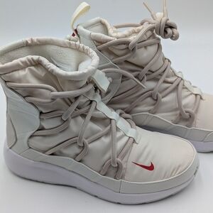 Nike Women's Tanjun High Rise sneaker boots  Phantom/Gym Red-Desert Sand Size 8
